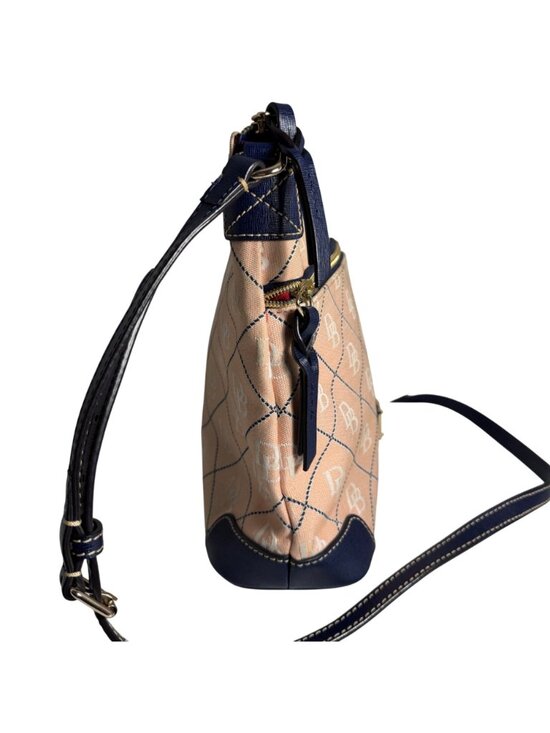 Vintage Dooney Bourke Peach Maxi Quilt Navy Blue Leather Trim Crossbody Bag - Picture 6 of 16